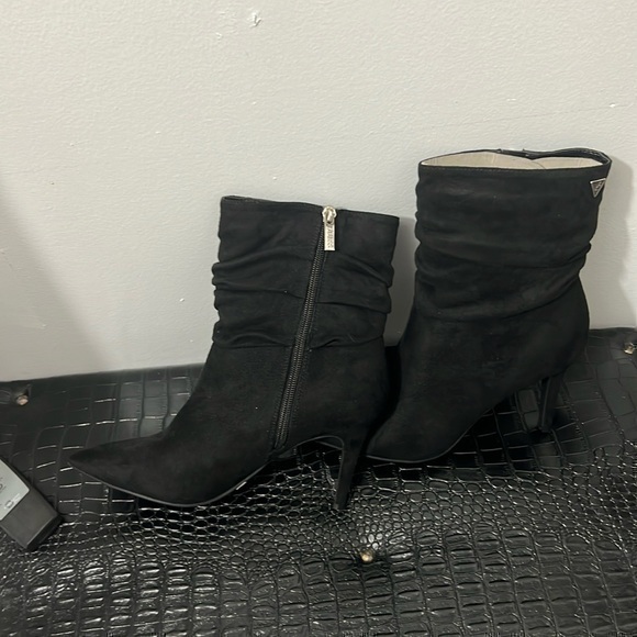 Guest size 8, black stiletto shoe brand new never worn - Picture 1 of 5